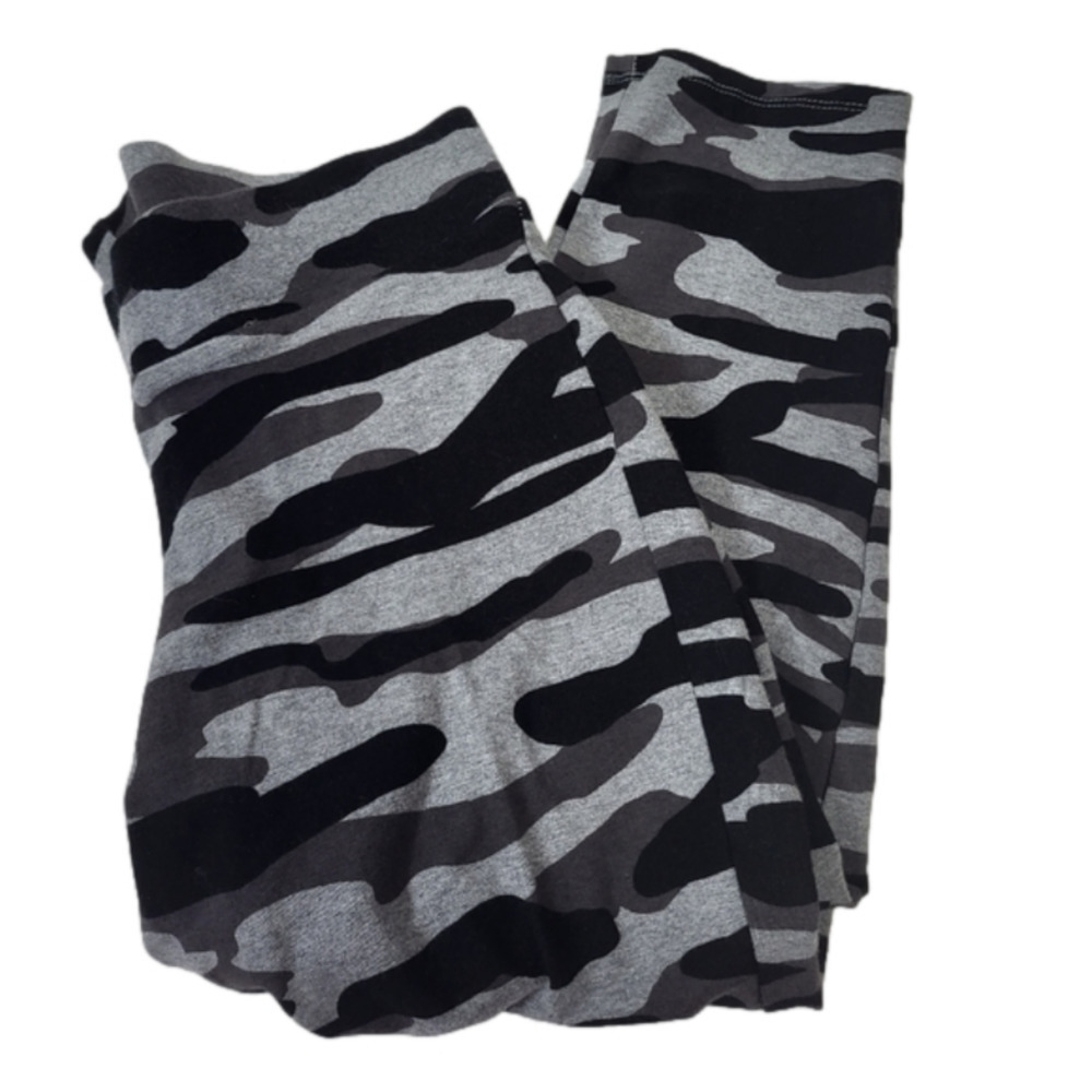 Torrid Camo Capri Leggings